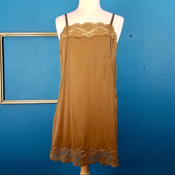 Vintage Other - Vtg 60’s mustard brown lacy slip/nightgown
